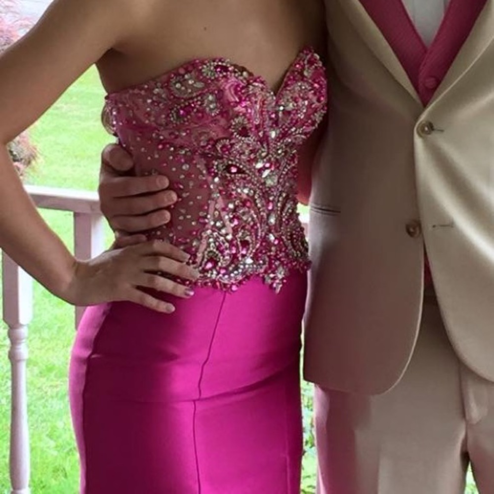 Prom dress - Picture 2 of 2